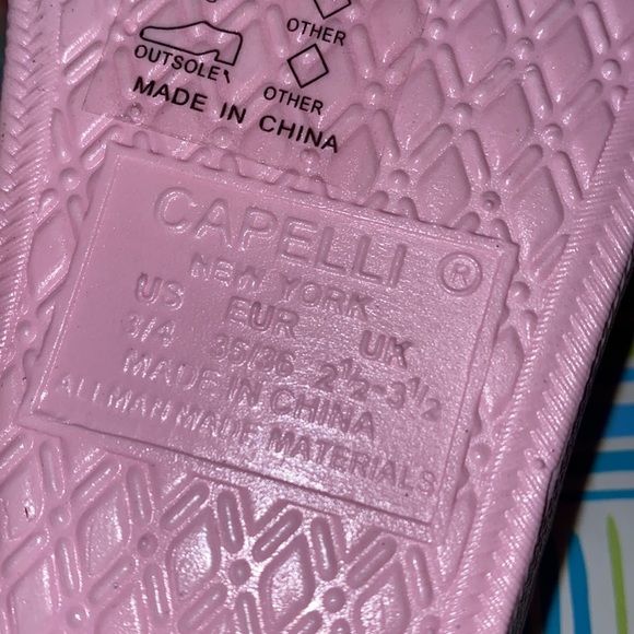 girls flip flops NWT Pink, nice soles, mermaid scales accents size 3/4 - Picture 11 of 16